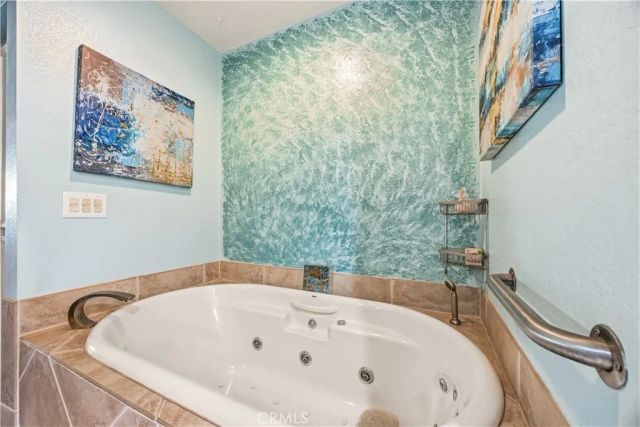 6975 Camino Amero, San Diego, CA 92111