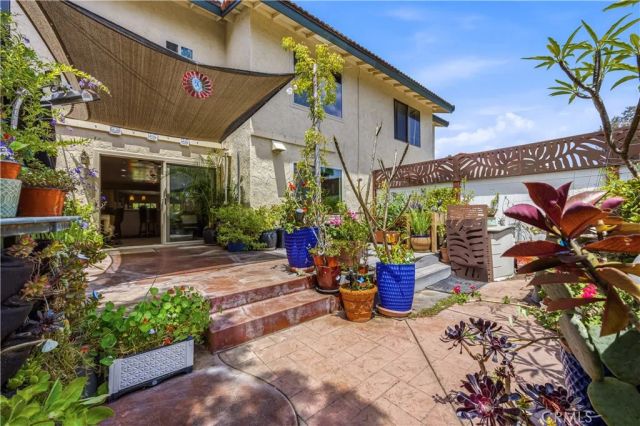 6975 Camino Amero, San Diego, CA 92111