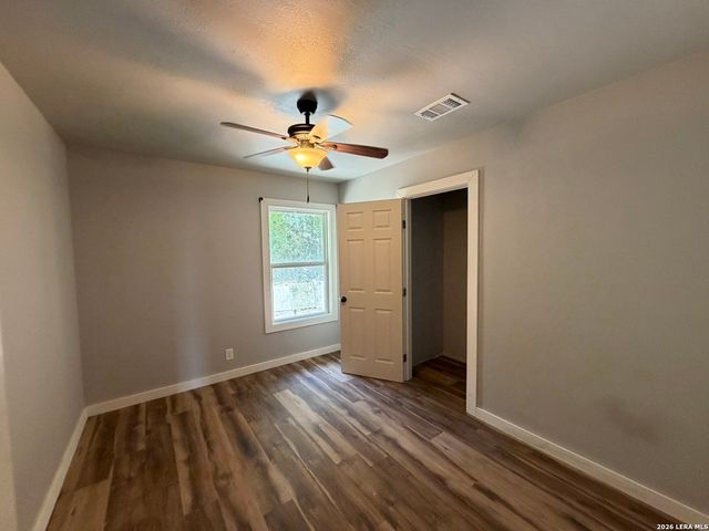 360 WIND CREST DR, Canyon Lake, TX 78133