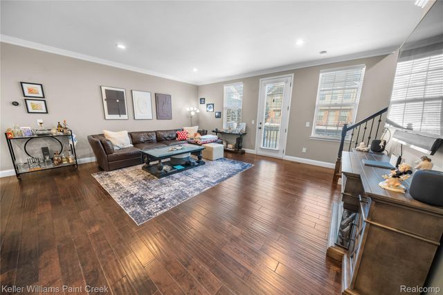 56634 Sunset Drive, Shelby Charter Township, MI 48316