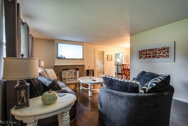 698 Ledge Road, Macedonia, OH 44056