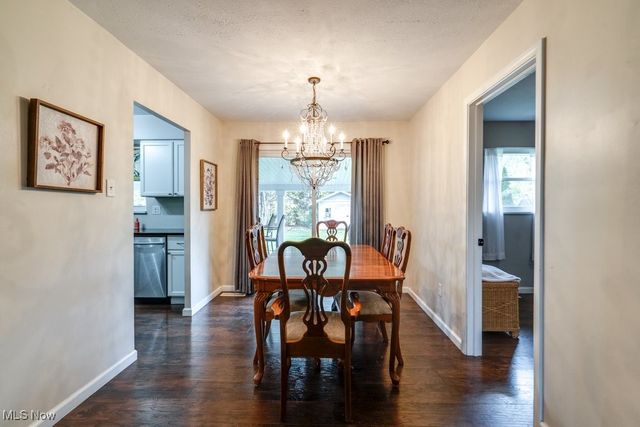 698 Ledge Road, Macedonia, OH 44056