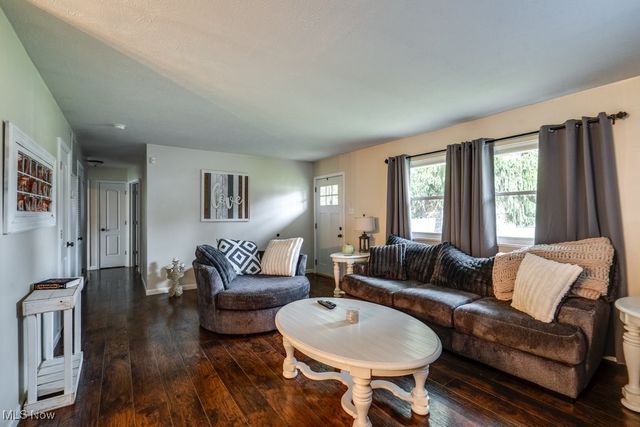 698 Ledge Road, Macedonia, OH 44056