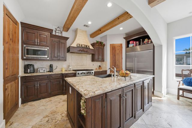 2370 Bolsover Street, Houston, TX 77005