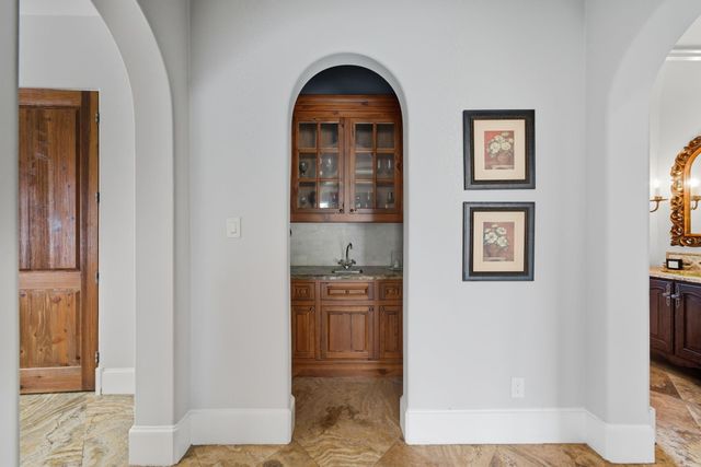 2370 Bolsover Street, Houston, TX 77005