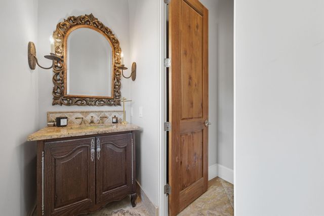 2370 Bolsover Street, Houston, TX 77005