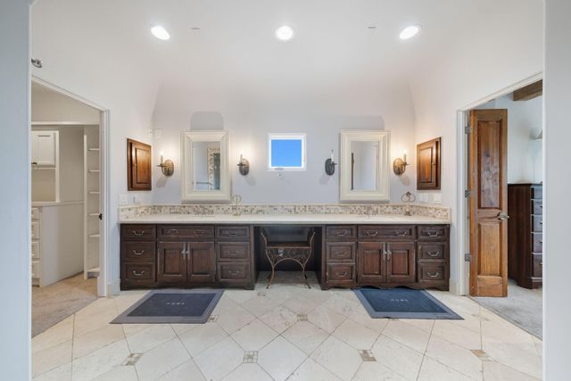 2370 Bolsover Street, Houston, TX 77005