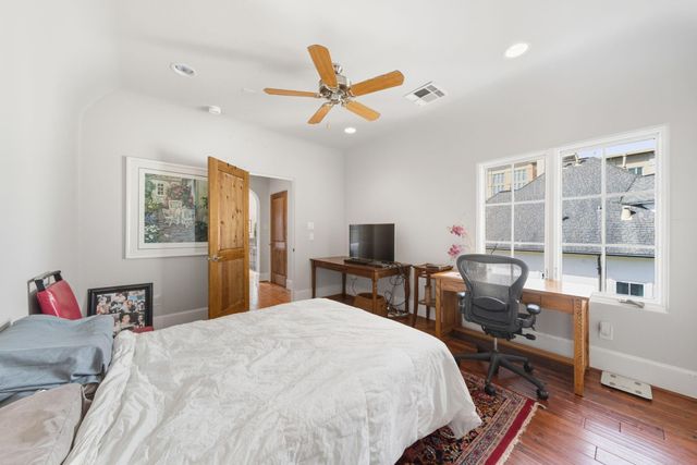 2370 Bolsover Street, Houston, TX 77005