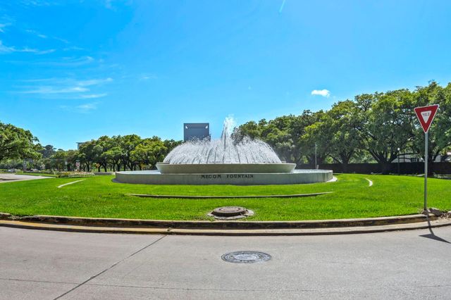 2370 Bolsover Street, Houston, TX 77005