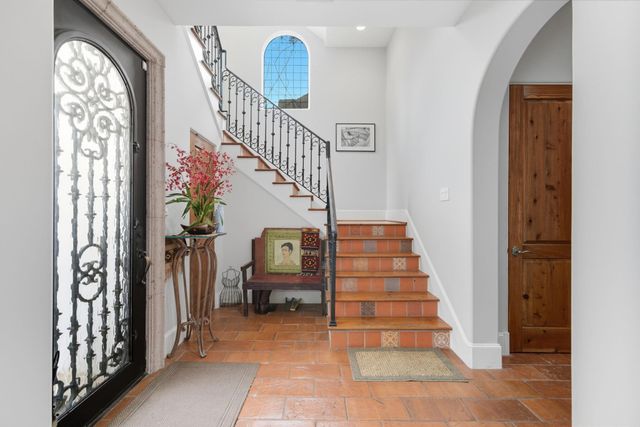 2370 Bolsover Street, Houston, TX 77005