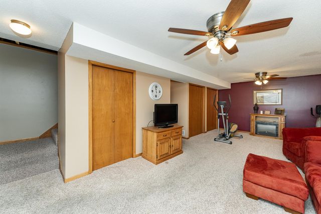 502 24th Street SW, Rochester, MN 55902