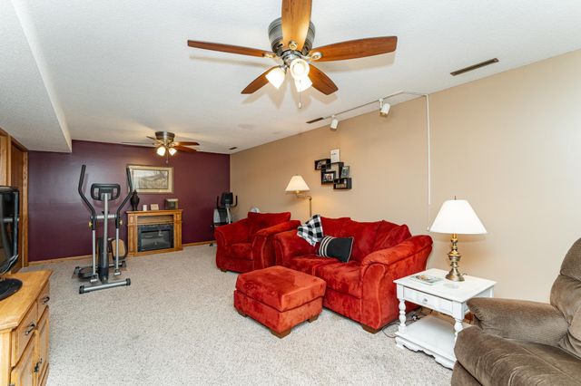 502 24th Street SW, Rochester, MN 55902