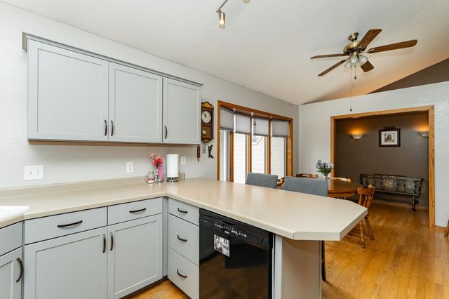 502 24th Street SW, Rochester, MN 55902