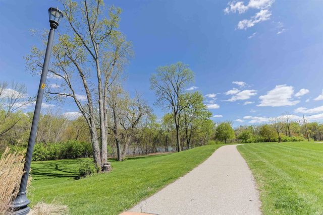 2515 Riverside Drive, South Bend, IN 46616