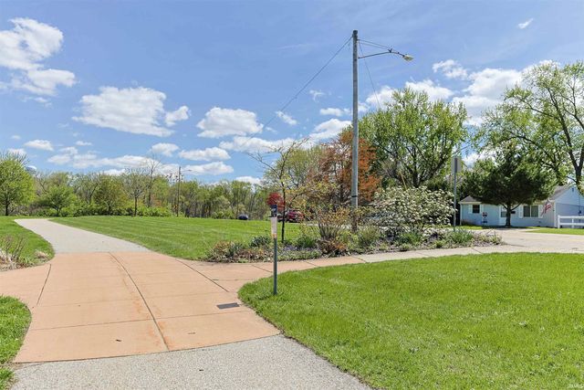 2515 Riverside Drive, South Bend, IN 46616