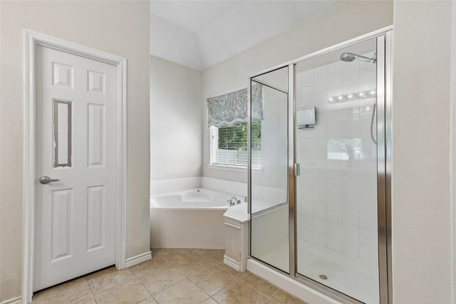 1104 Bell Manor Drive, Savannah, TX 76227
