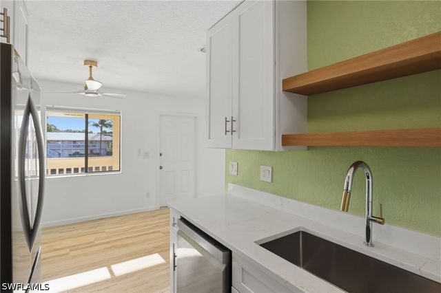 4607 Bayshore DR K5, Naples, FL 34112