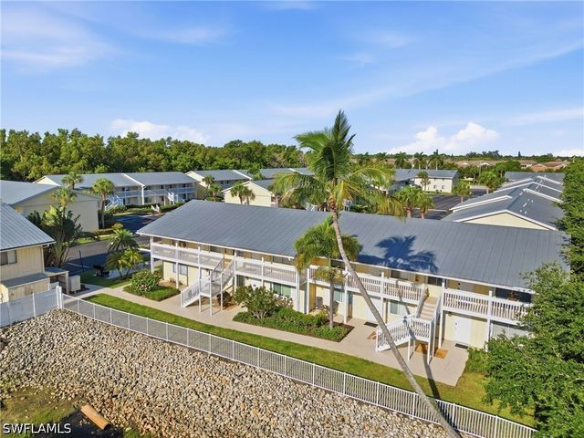 4607 Bayshore DR K5, Naples, FL 34112