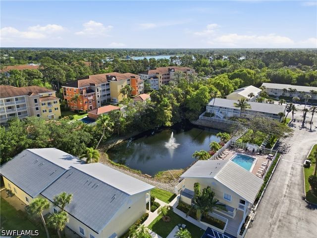 4607 Bayshore DR K5, Naples, FL 34112