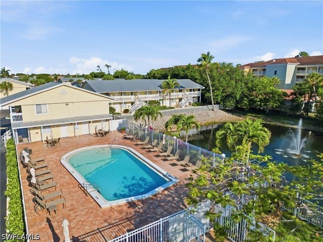 4607 Bayshore DR K5, Naples, FL 34112