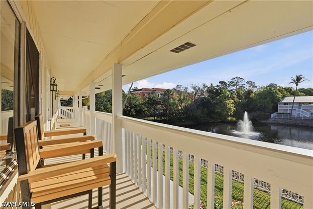 4607 Bayshore DR K5, Naples, FL 34112