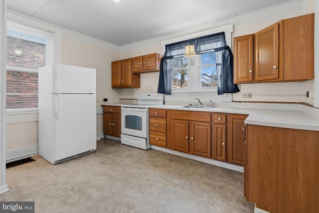 210 N PENNSYLVANIA AVE, Centre Hall, PA 16828