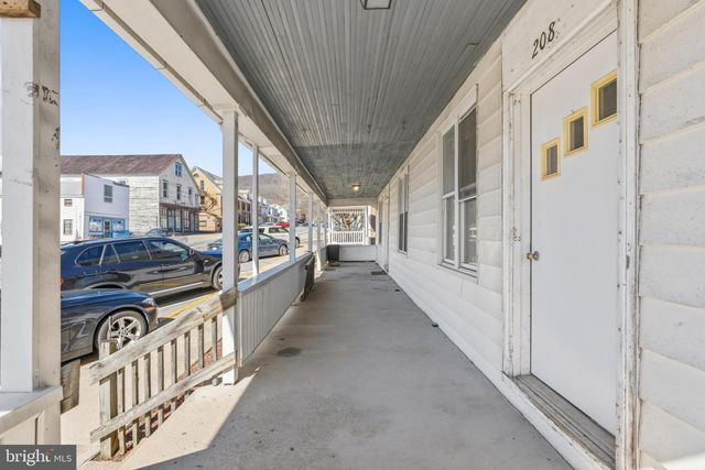 210 N PENNSYLVANIA AVE, Centre Hall, PA 16828