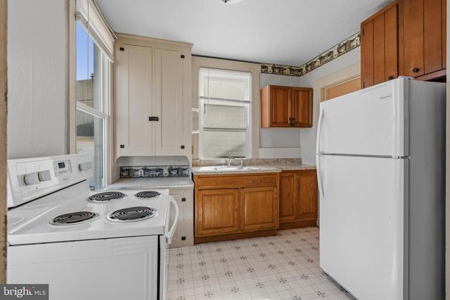 210 N PENNSYLVANIA AVE, Centre Hall, PA 16828