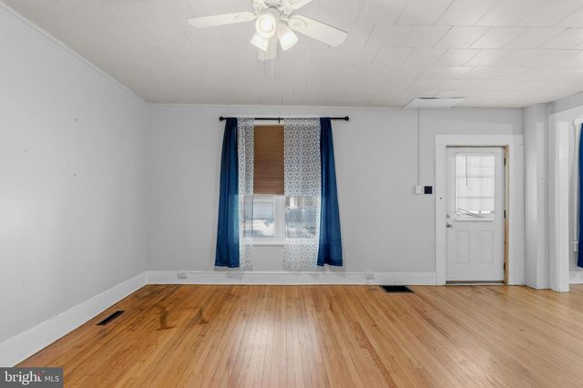 210 N PENNSYLVANIA AVE, Centre Hall, PA 16828