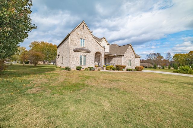 356 Ridgecrest Dr, Winchester, TN 37398