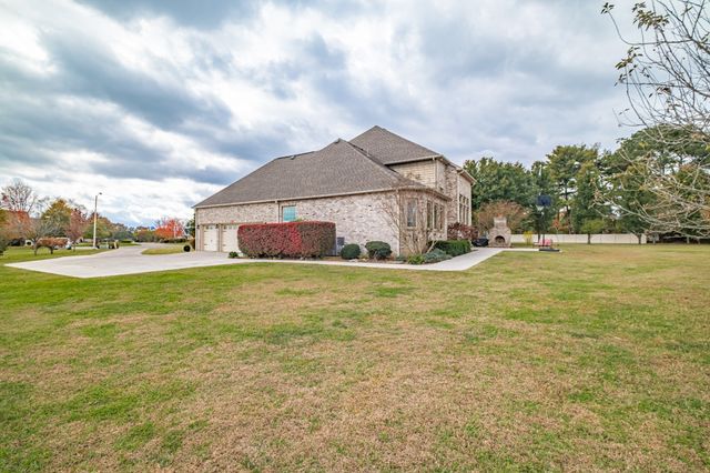 356 Ridgecrest Dr, Winchester, TN 37398