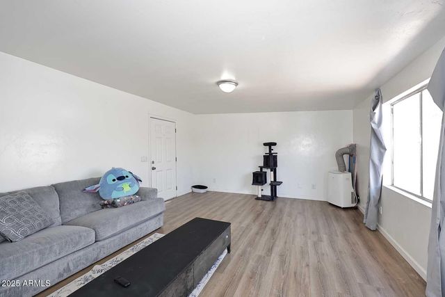 3718 W PUGET Avenue, Phoenix, AZ 85051