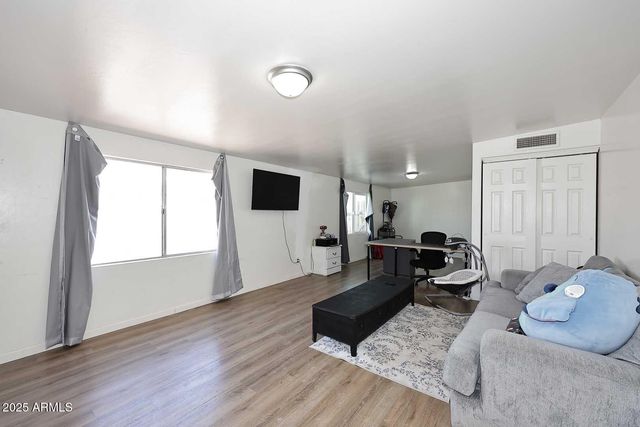 3718 W PUGET Avenue, Phoenix, AZ 85051