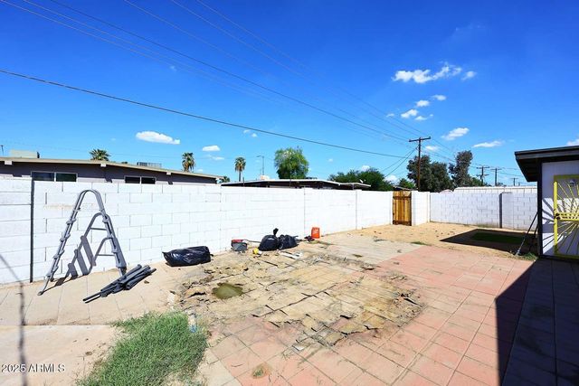 3718 W PUGET Avenue, Phoenix, AZ 85051