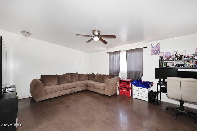 3718 W PUGET Avenue, Phoenix, AZ 85051