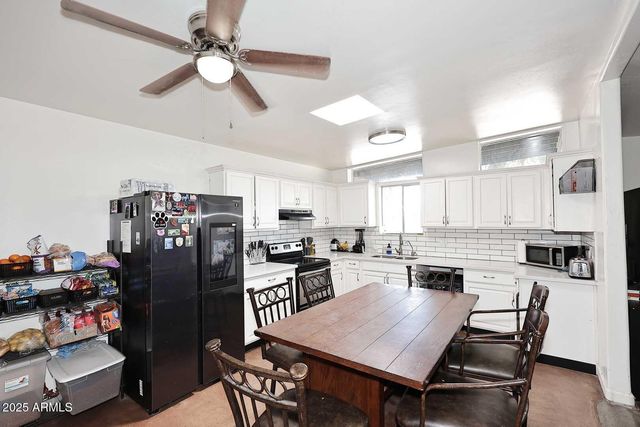 3718 W PUGET Avenue, Phoenix, AZ 85051