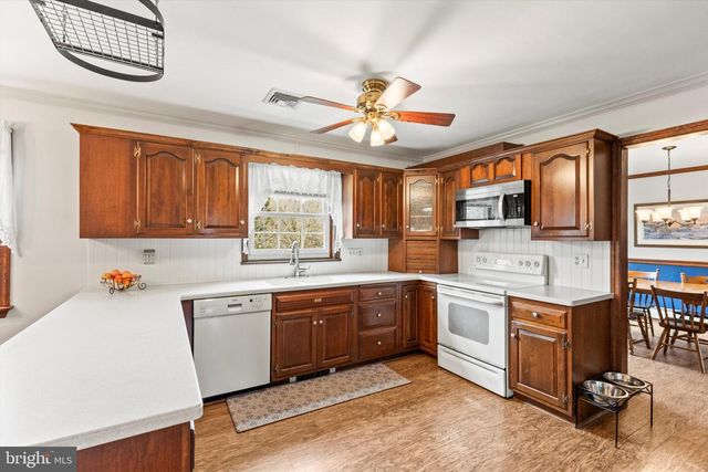 406 WETHERBURN DR, Lancaster, PA 17601