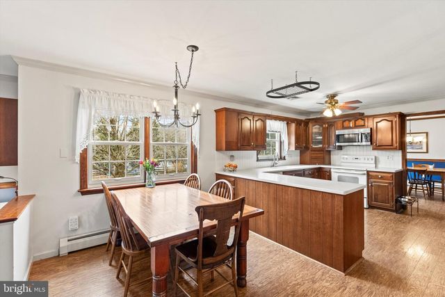 406 WETHERBURN DR, Lancaster, PA 17601