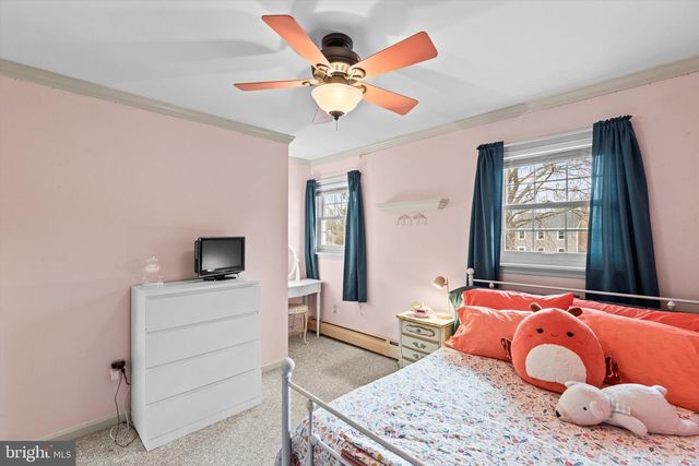 406 WETHERBURN DR, Lancaster, PA 17601