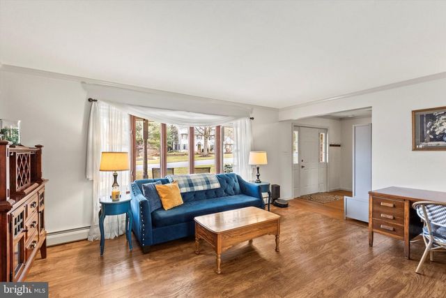 406 WETHERBURN DR, Lancaster, PA 17601