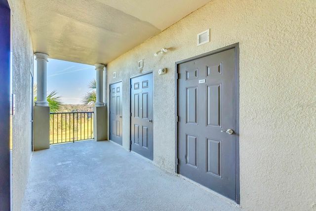 17510 GAWTHROP DRIVE 404, Lakewood Ranch, FL 34211