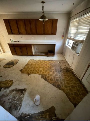 865 6th Street SW, Paris, TX 75460