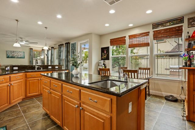 601 W Pasadena Ave, Tracy, CA 95391