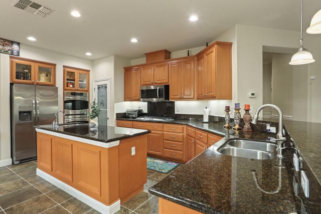 601 W Pasadena Ave, Tracy, CA 95391