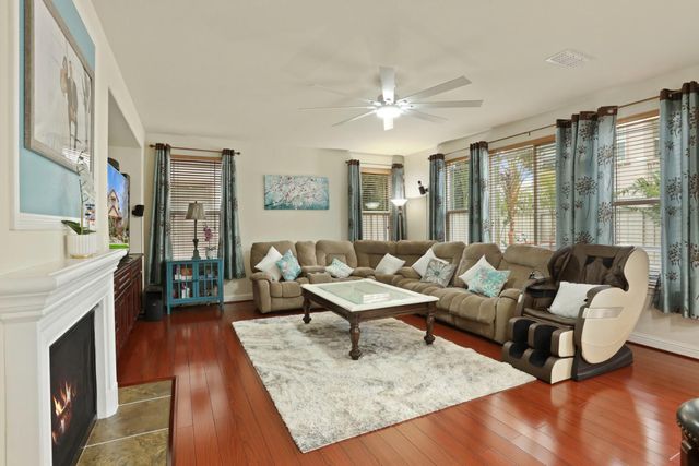 601 W Pasadena Ave, Tracy, CA 95391