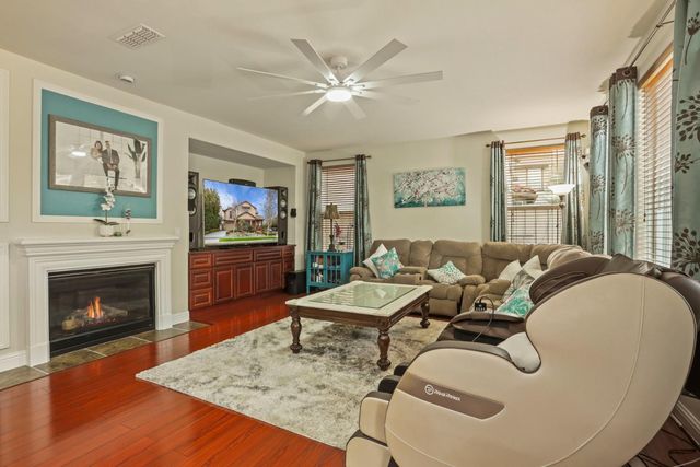 601 W Pasadena Ave, Tracy, CA 95391