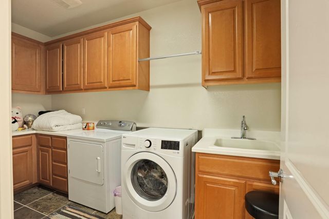 601 W Pasadena Ave, Tracy, CA 95391