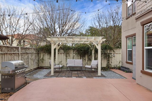 601 W Pasadena Ave, Tracy, CA 95391