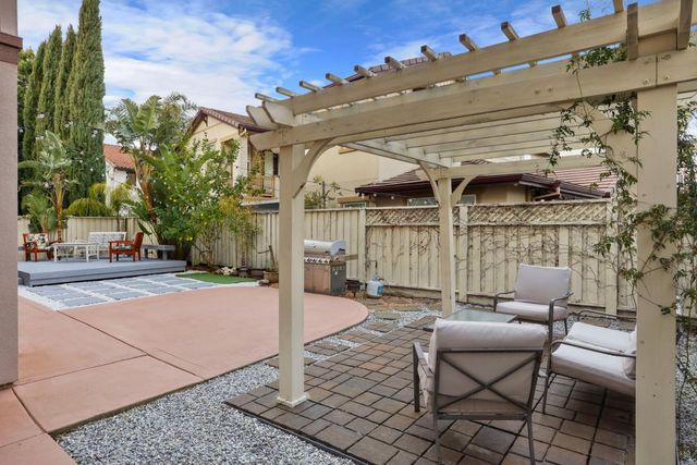 601 W Pasadena Ave, Tracy, CA 95391