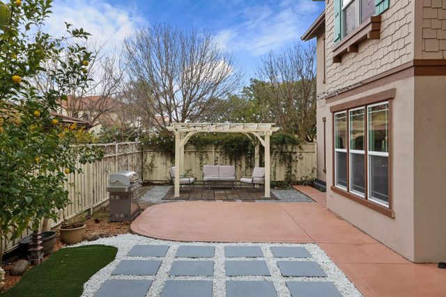 601 W Pasadena Ave, Tracy, CA 95391